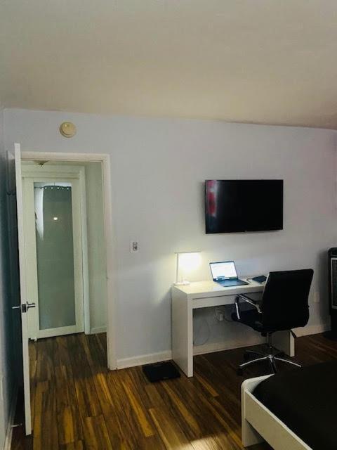 Beautiful Private One Bedroom One Bath North Miami Kültér fotó